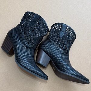 Coconuts by Matisse Black Woven Crochet Western Ankle Boots Size 7